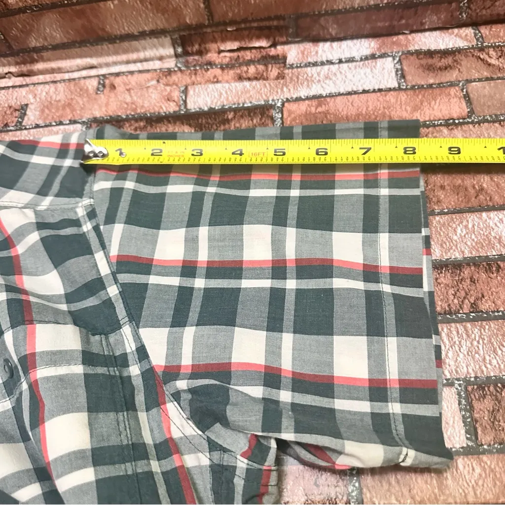 The North Face Men's Green Plaid Short Sleeve Shirt size M - Image 8