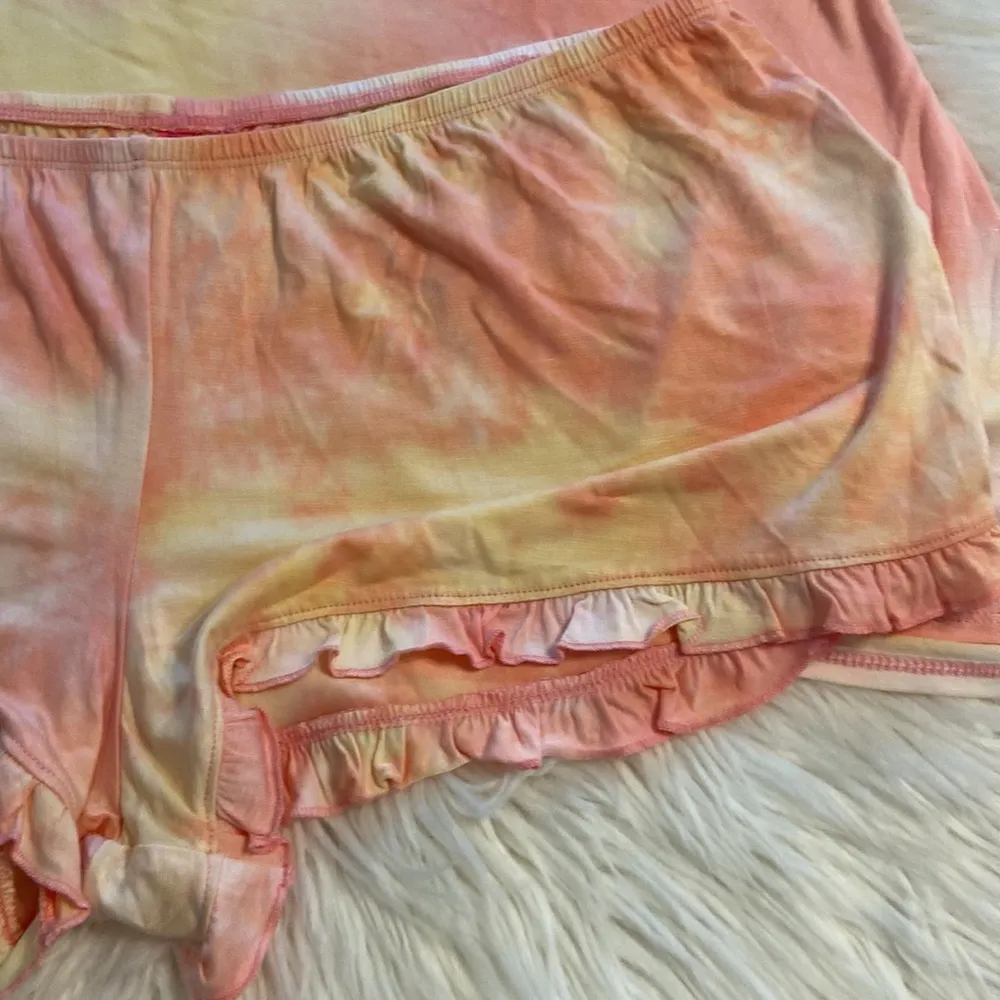 Betsey Johnson Two Pieces Pajama Set BNWOT size L - Image 2