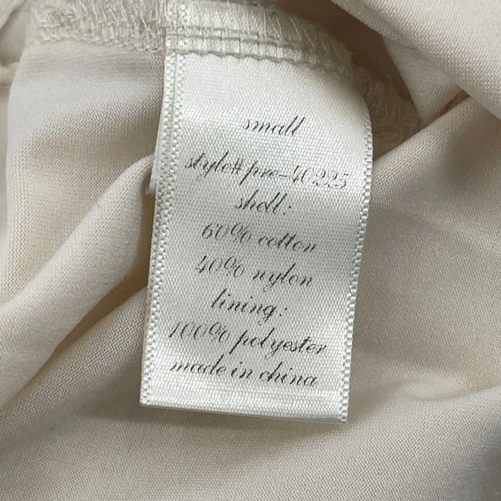 Miami Embroidered Lace Overlay Floral Scallop Hem Cream Colored Shorts Small - Image 6