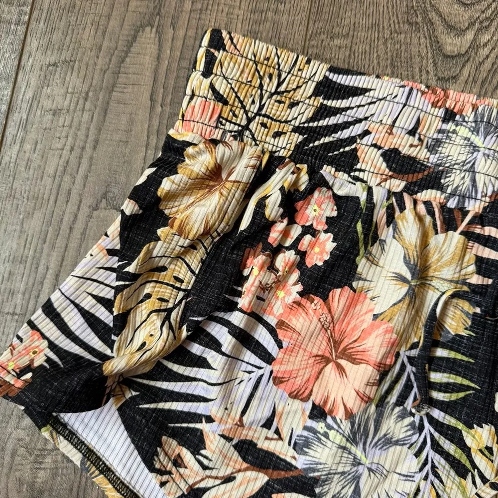 Paradise Calling Floral Tropical Print Ribbed Swim Short Boardshorts M - Image 7
