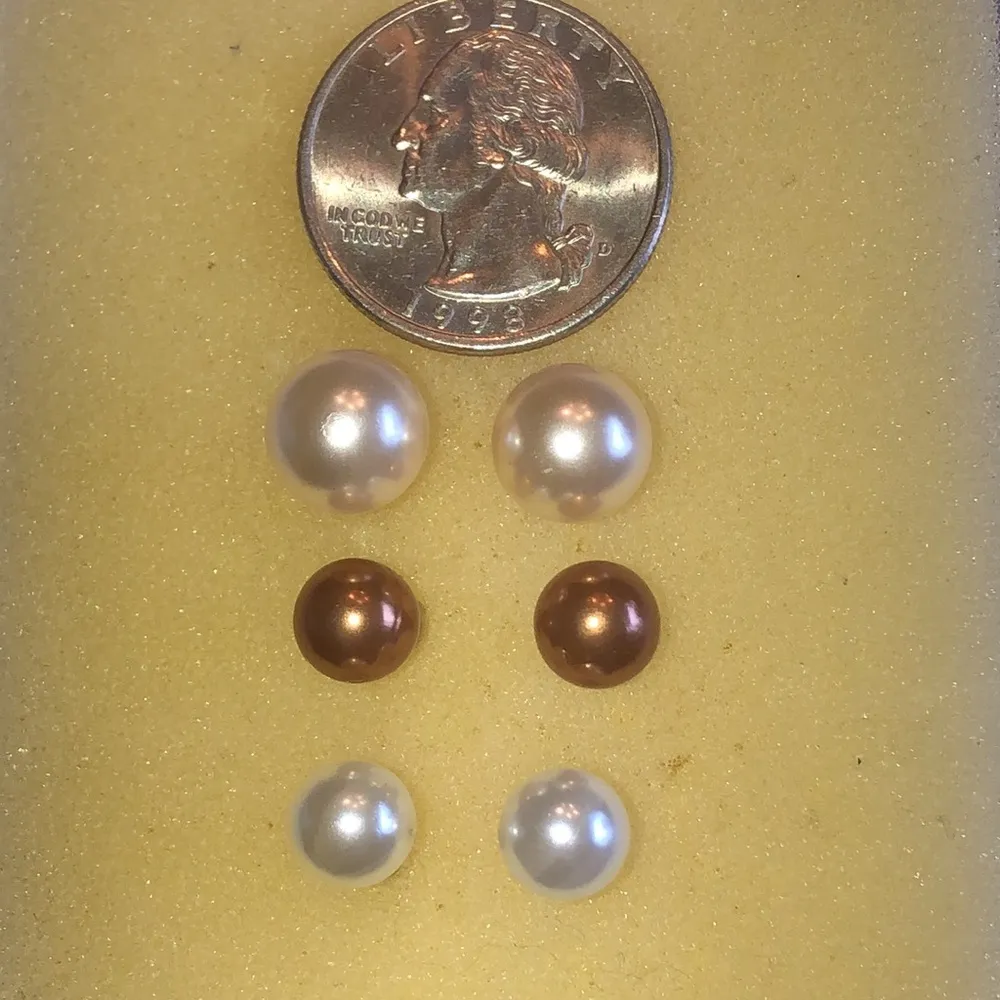 Elegant Faux Pearl Dainty Boho Stud Earrings Set White - Image 2