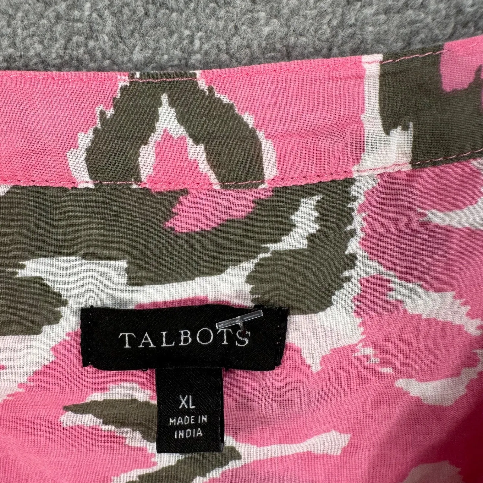 TALBOTS Split Neck Popover Shirt Pink Ikat Women's XL Lightweight 3/4 Sleeve - Image 4