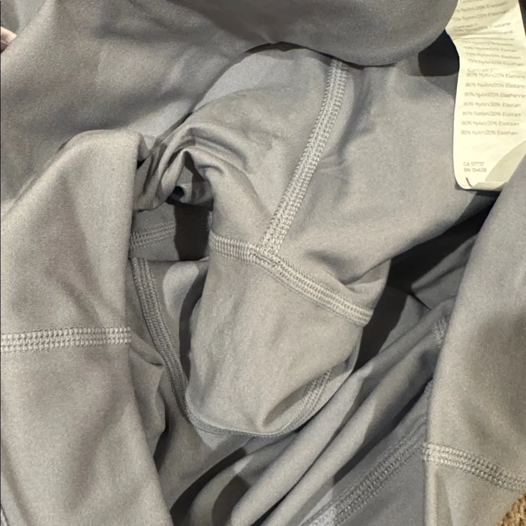 Fabletics Gray Motion365 Shorts SIZE L - Image 5