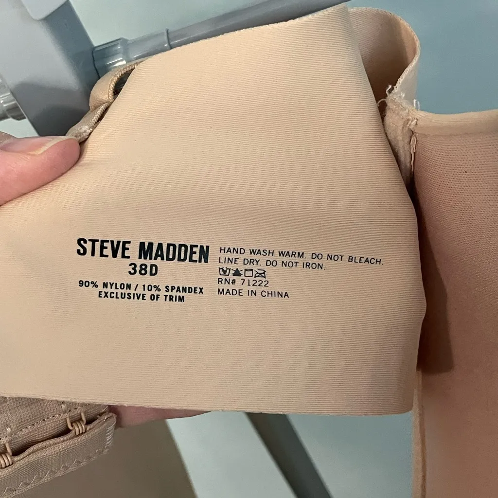Steve Madden Nude Underwire‎ Bra 38D - Image 2