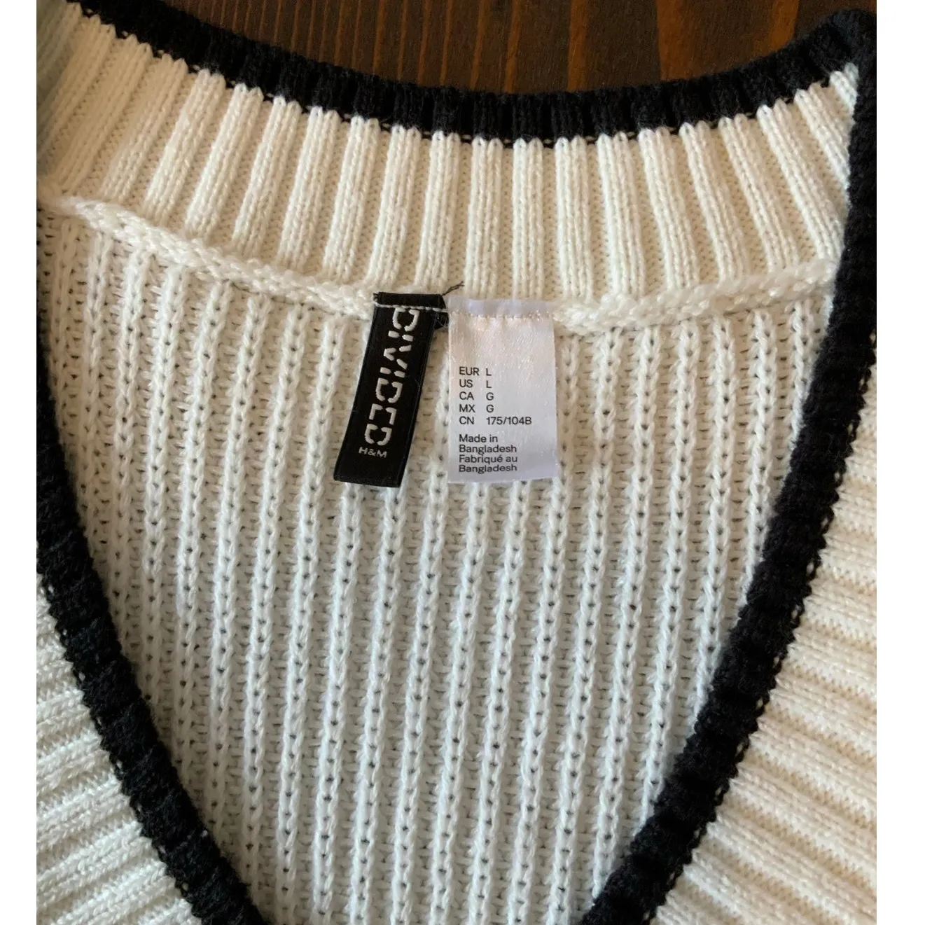 H&M Sweater Vests size large - Image 5