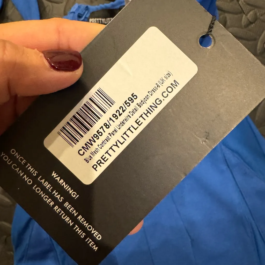 Pretty little thing size 4 NWT - Image 3