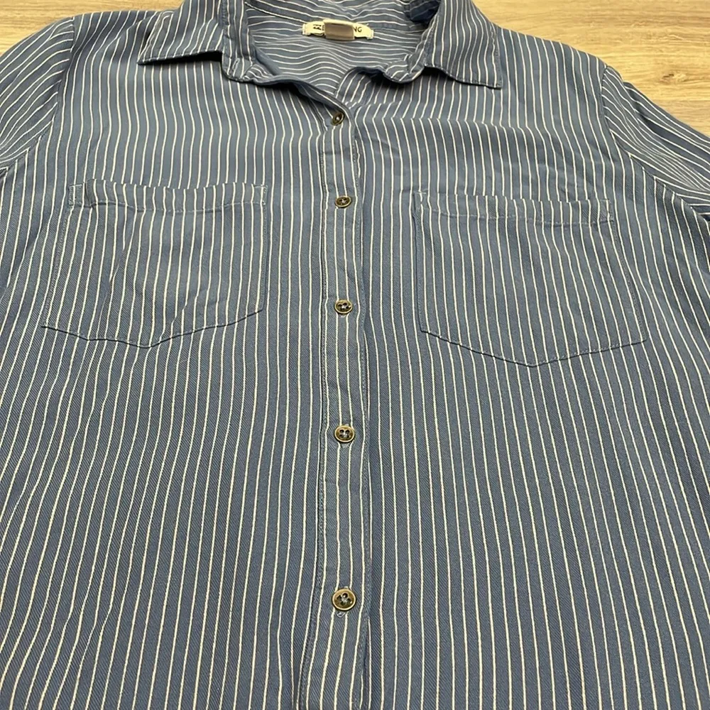 Blue & White Striped Long Sleeve Button Down Women's Shirt Size Small - Image 7