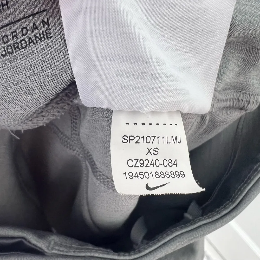 Nike Epic Fast Women's Mid-Rise Pocket Running Leggings in Gray Size XS - Image 9