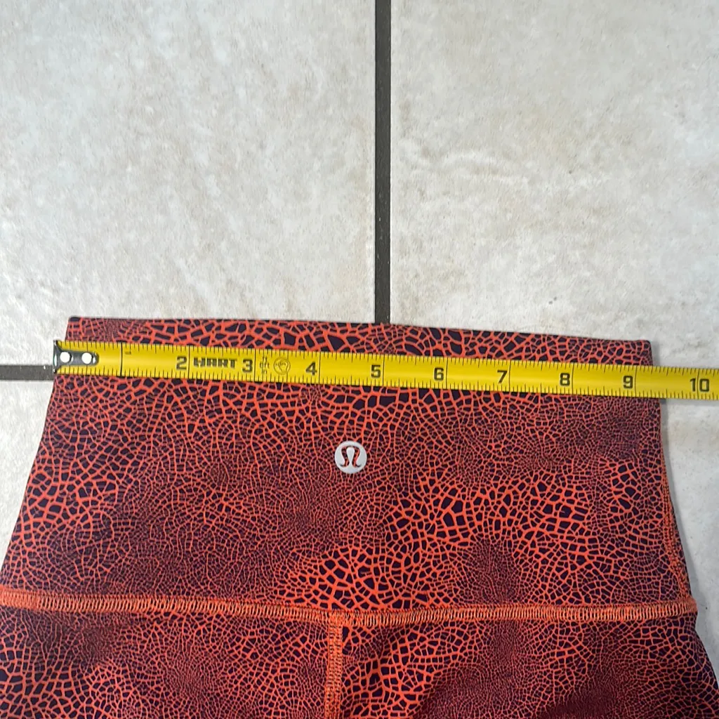 Lululemon Wunder Train High-Rise‎ Short 8"
Crackle Glaze Vintage Orange Larkspur - Image 11