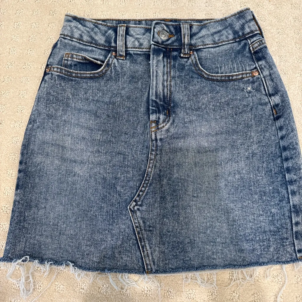 Wild Fable High Rise Denim Mini Skirt Frayed Hem Blue Wash Size 0 - Image 2