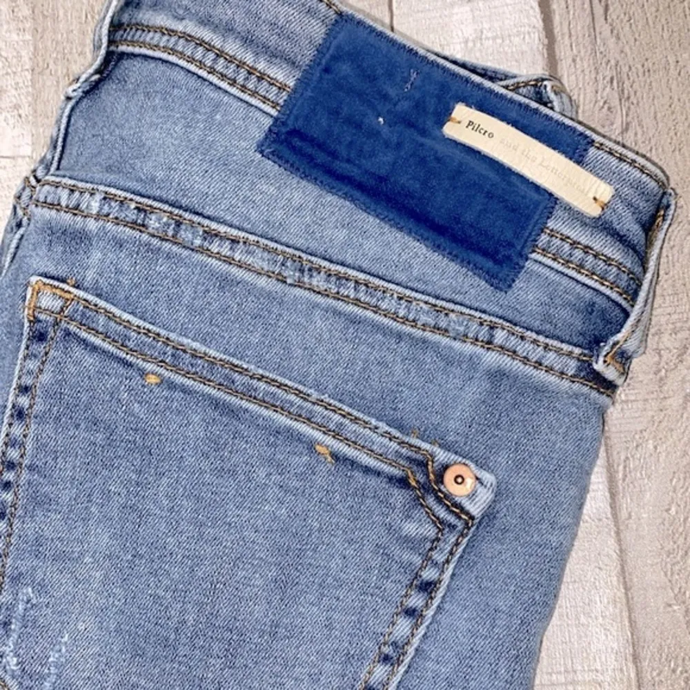 Pilcro and the Letterpress Anthropologie slim boyfriend jeans size 26 - Image 3