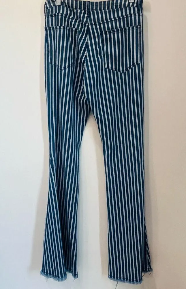 SAINTS & HEARTS High Rise Extreme Flare Jean buckle size Medium - Image 4