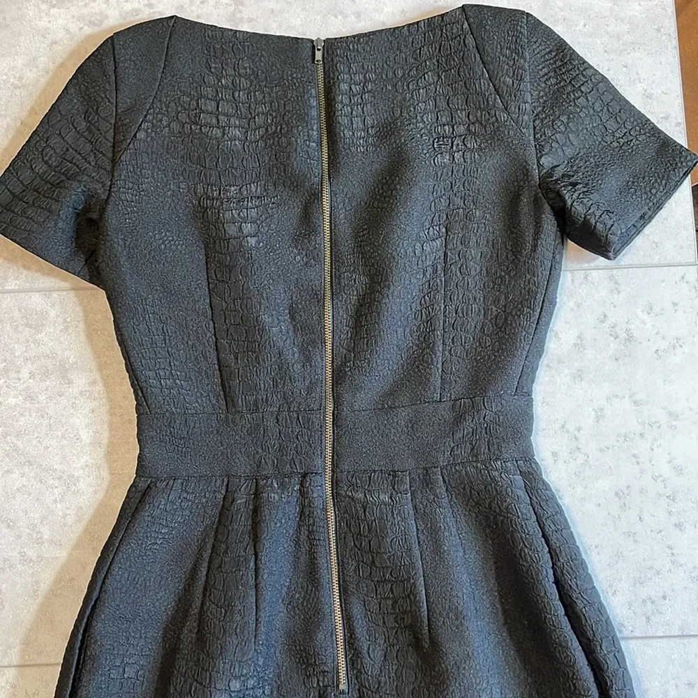 Black Boatneck Pleated Dress Short Sleeves Crocodile Print 0 - Image 11