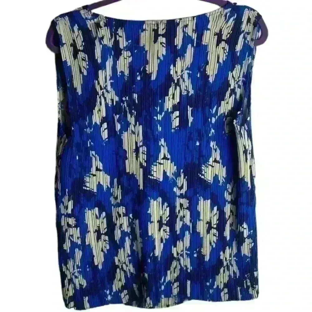 Joie Plus Size 1X Tank Top Floral Print Pleated Blue And Cream Boat Neck Texture - Image 2