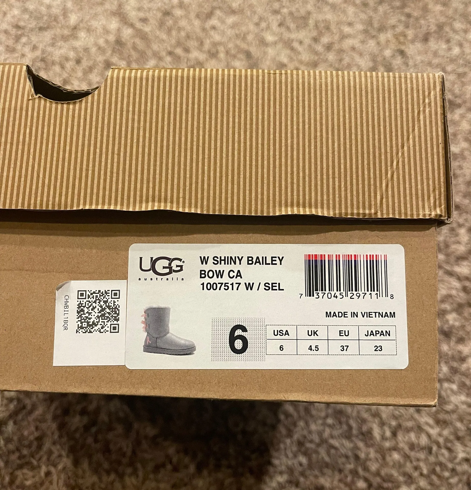 Shiny Bailey Bow Boots - Breast Cancer Awareness Edition - Image 2