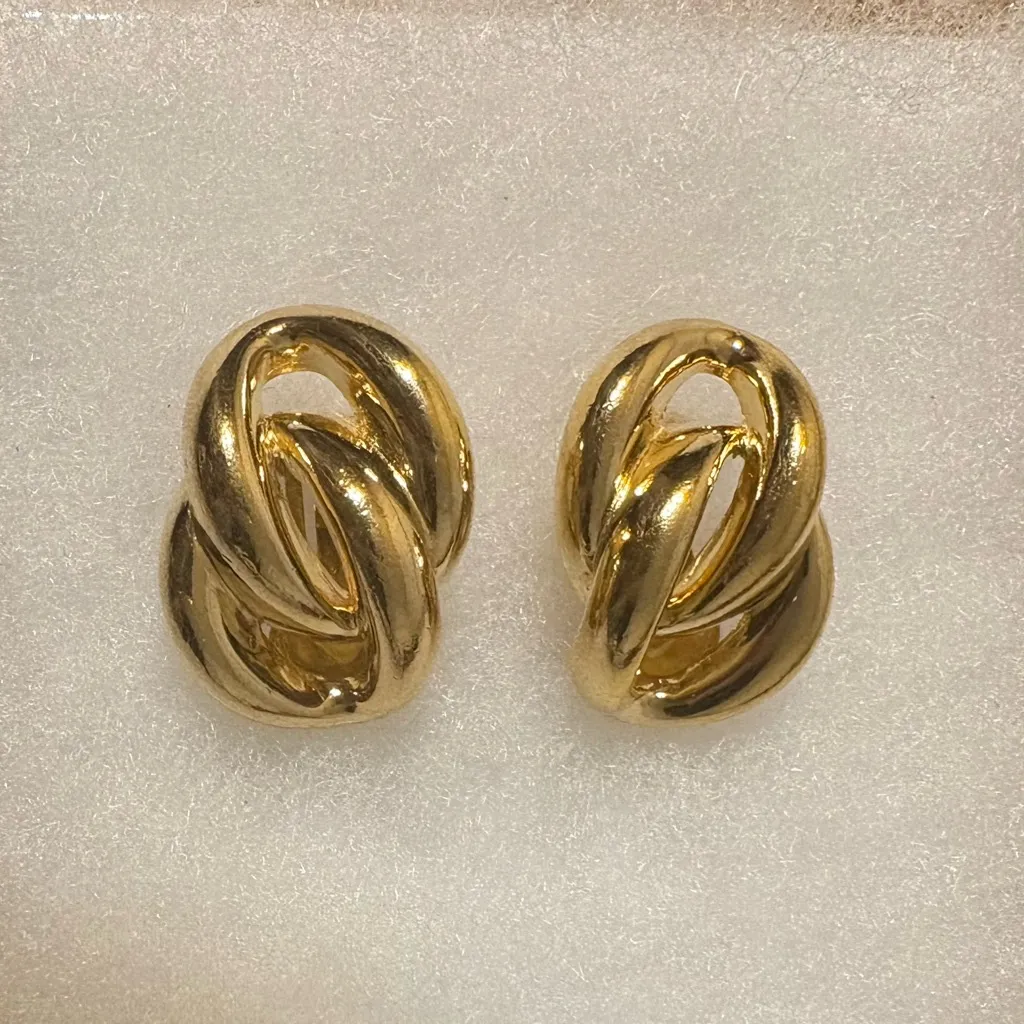 Vintage Christian Dior gold-tone knot clip-on earrings - Image 3
