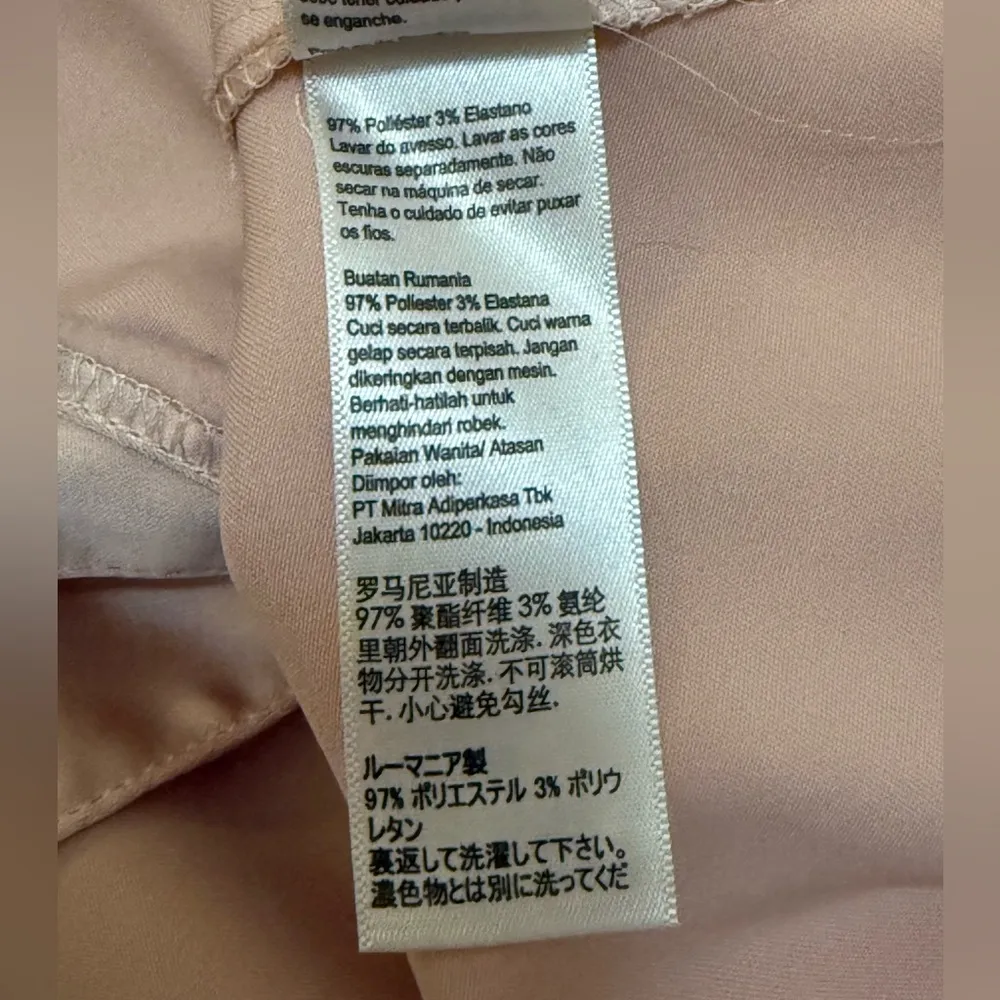 Topshop light pink satin scallop hem long sleeve blouse women’s size 8 - Image 8