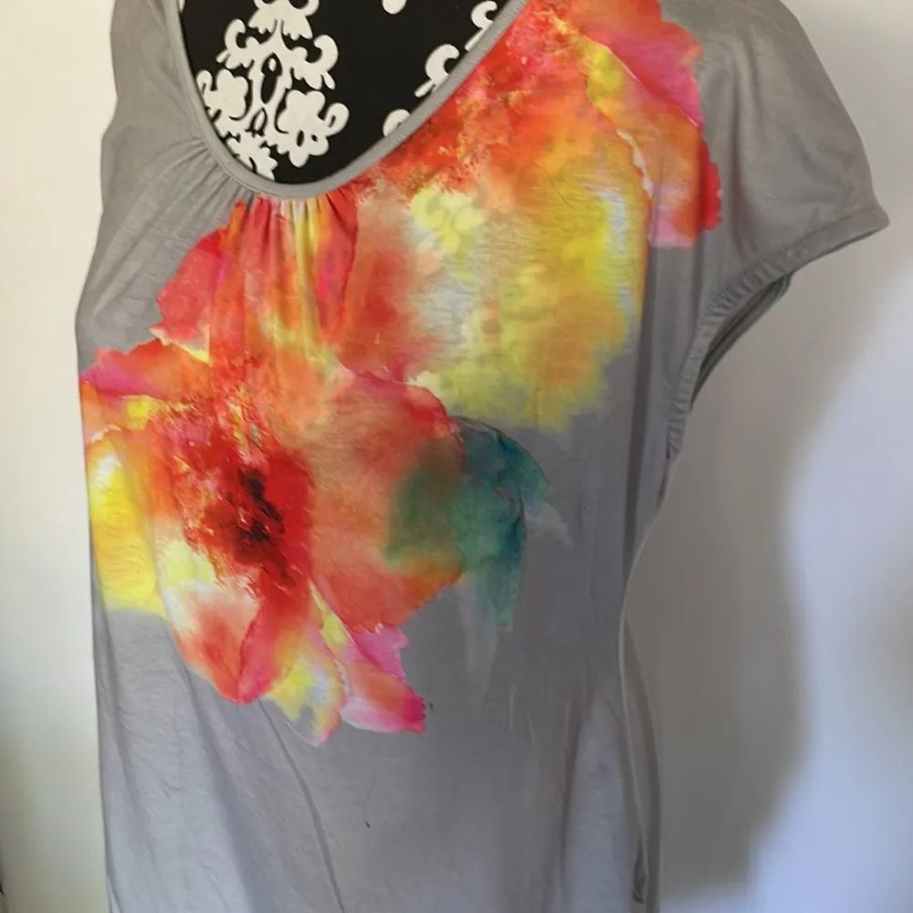 Summer floral short sleeve maternity pleated neck shirt - Image 2