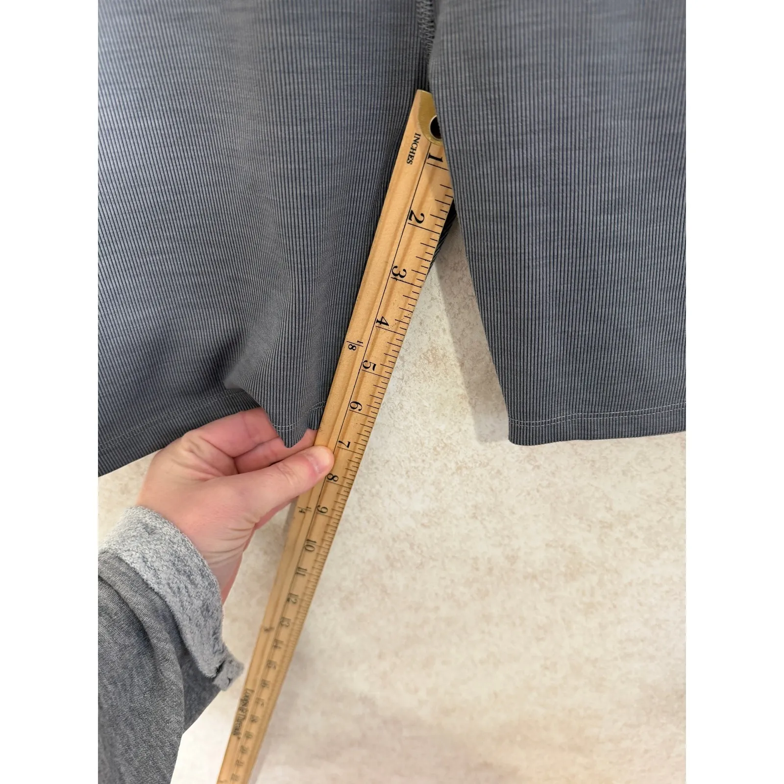 Beyond Yoga Ribbed High Waisted Biker Shorts Womens XL Gray Pinstripe Activewear - Image 3