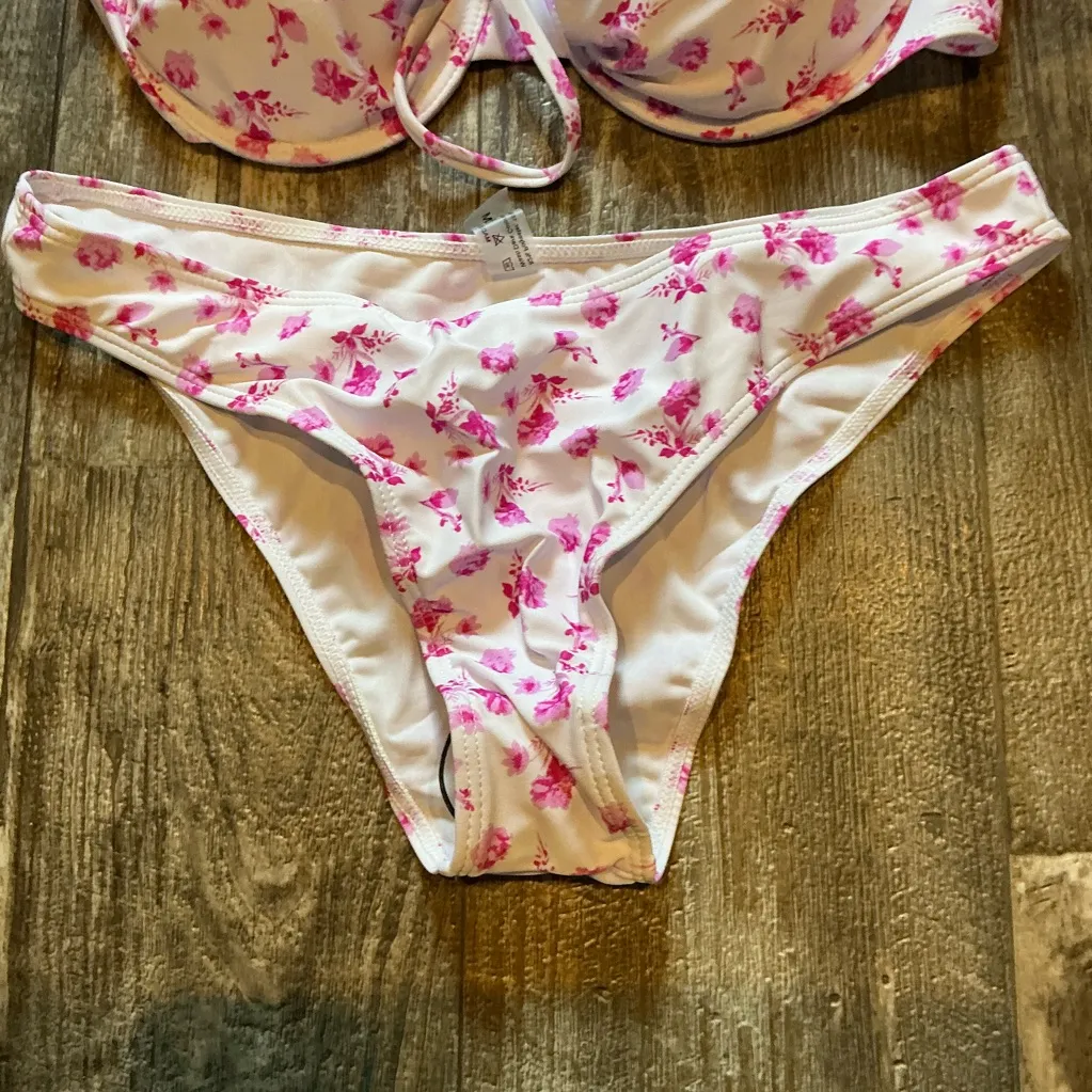 SHEIN Pink Floral Bikini Size Medium - Image 2