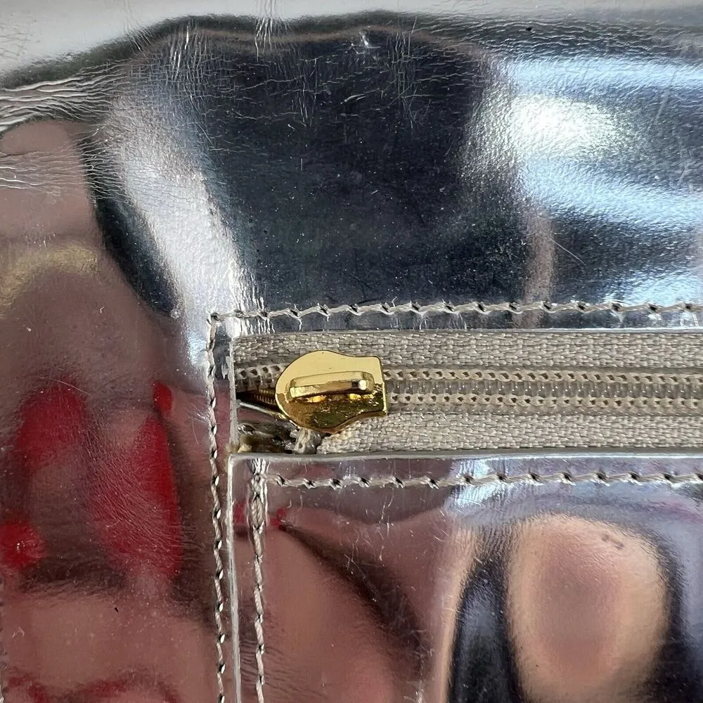 Hobo International Silver Patent Leather Twist Lock Closure Wallet Clutch Womens - Image 5