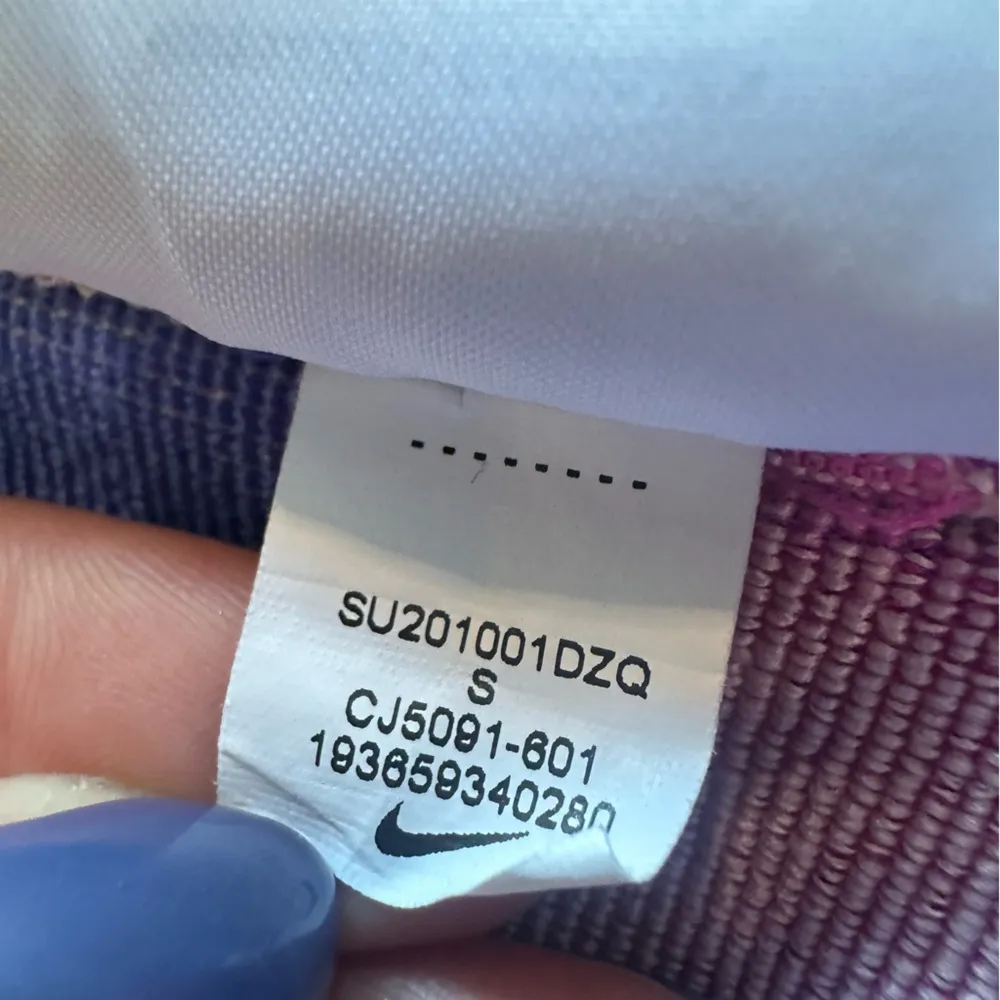 Nike Womens Icon Clash Set Bike Shorts and Top Sports Bra size small and medium - Image 9