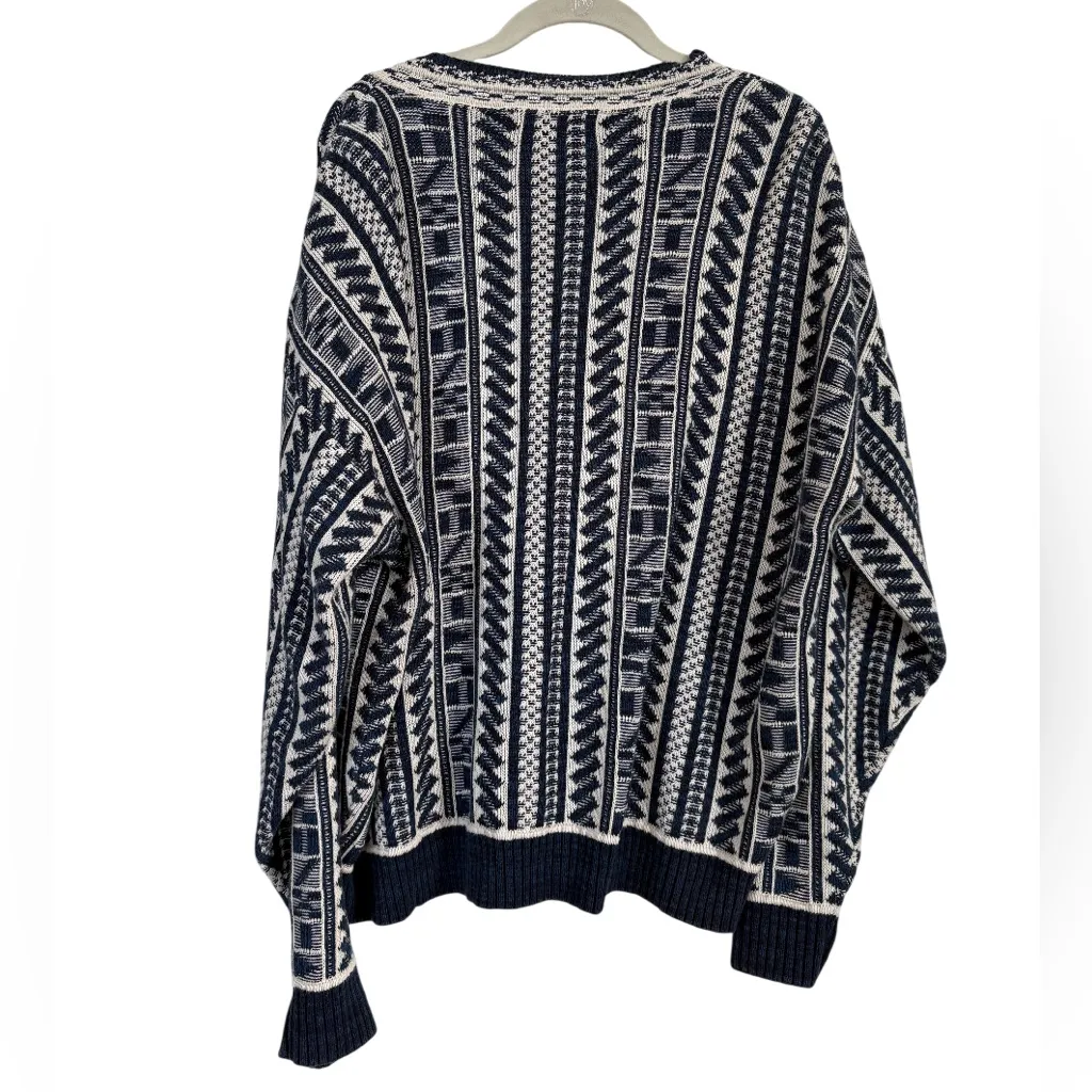 Vintage Crossings Fine Line Geometric Cotton V - Image 2