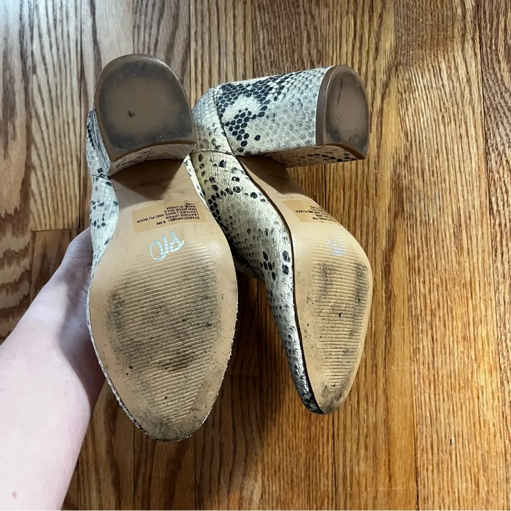 Steve Madden Snakeskin Neutral Booties Block Heel 6.5 Mob Wife Leather Beige - Image 9