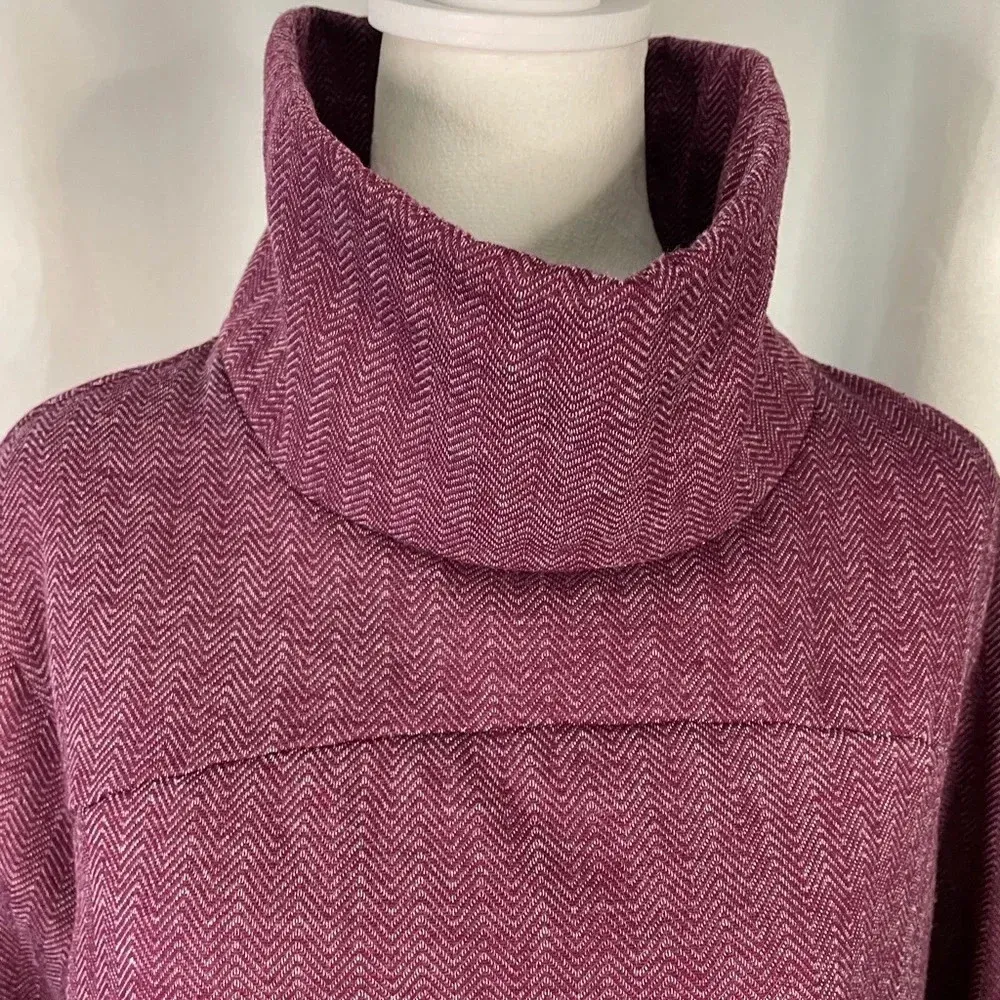 Avia Red‎ Cowl Turtleneck athletic style sweatshirt - Image 4