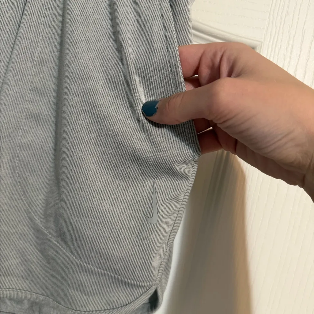 Nike Women's Gray Athletic Shorts - Image 3