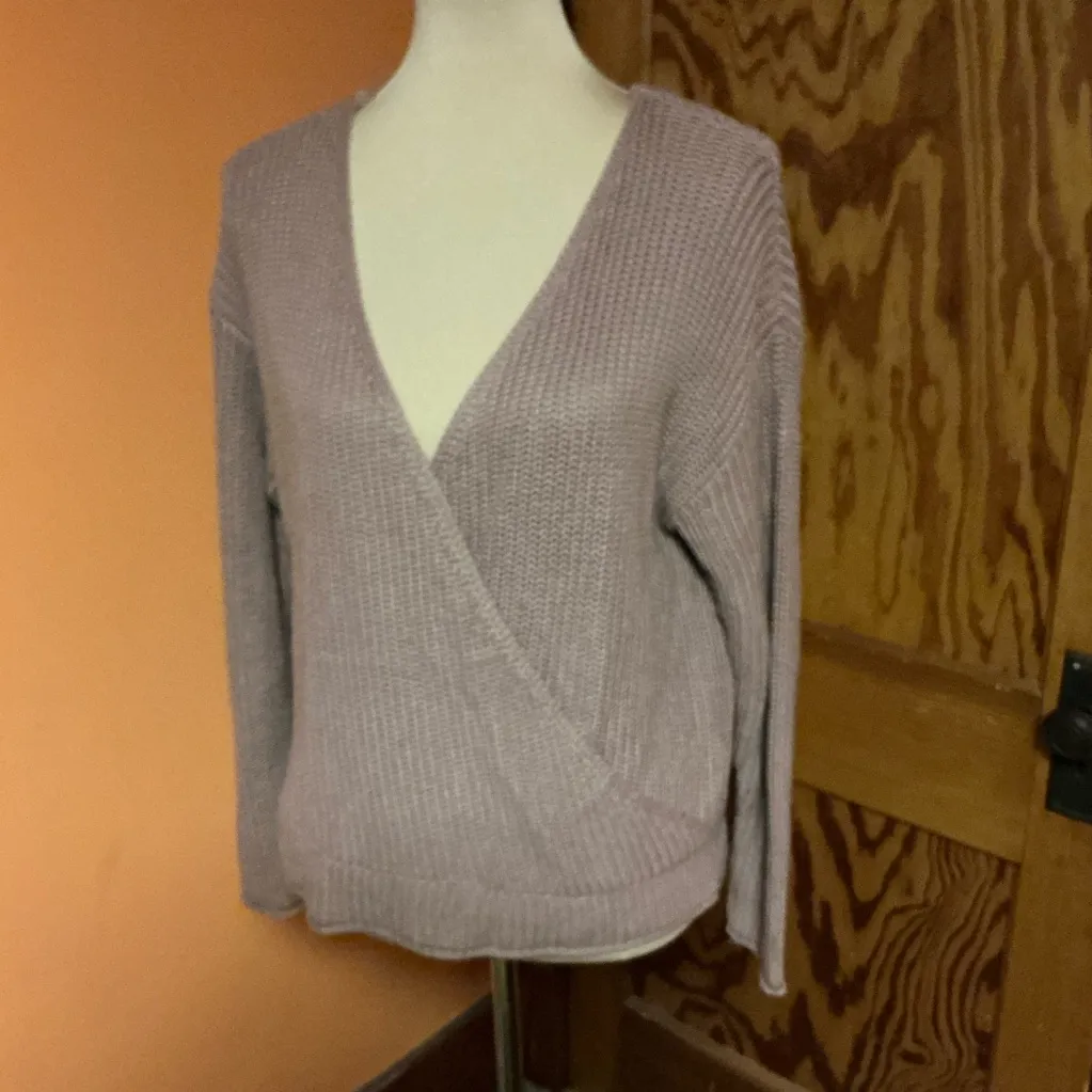 Moon & Madison Sexy plunging open back sweater Size M - Image 8