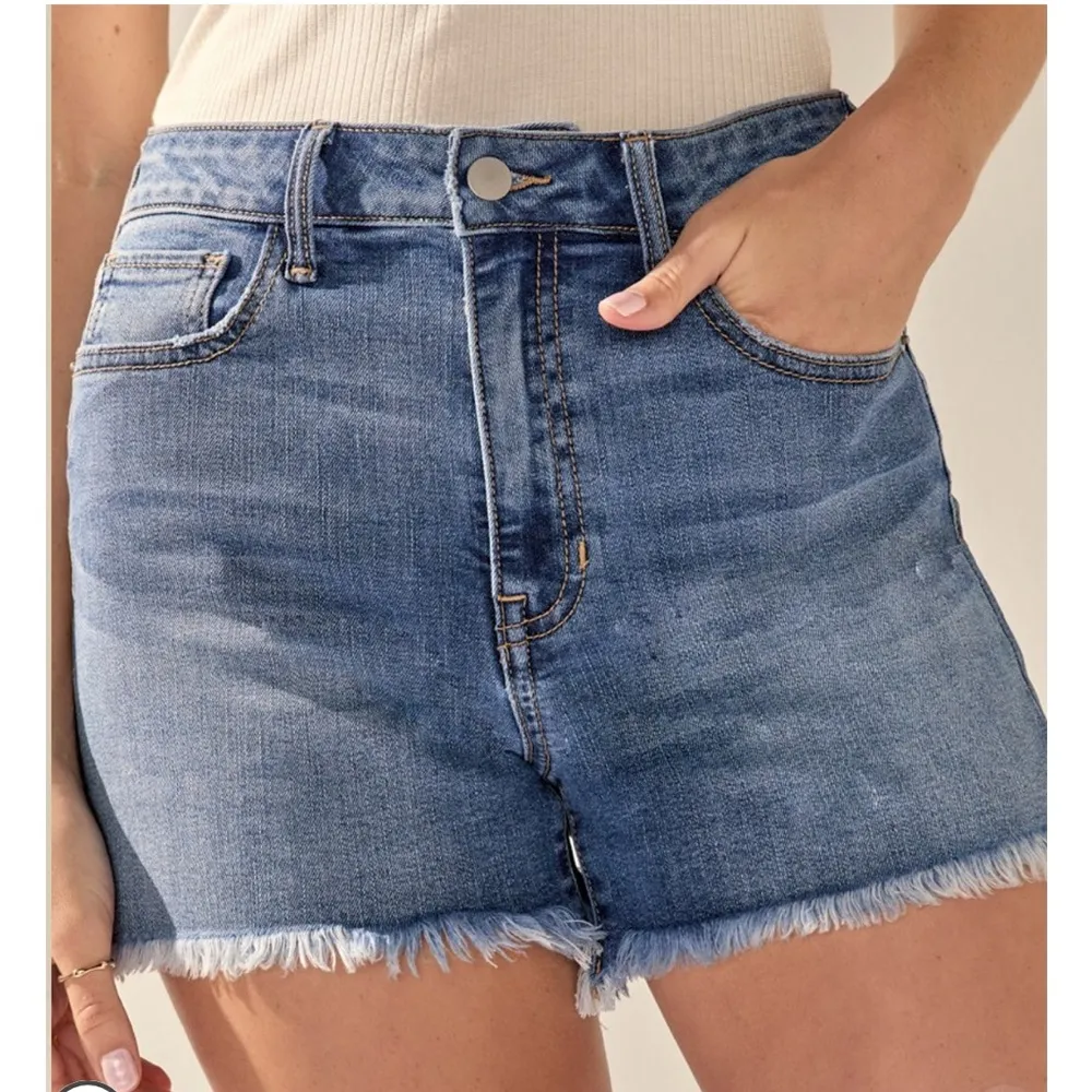 Francesca’s Jenny Star Pocket Denim Shorts Blue Size 29 - Image 4