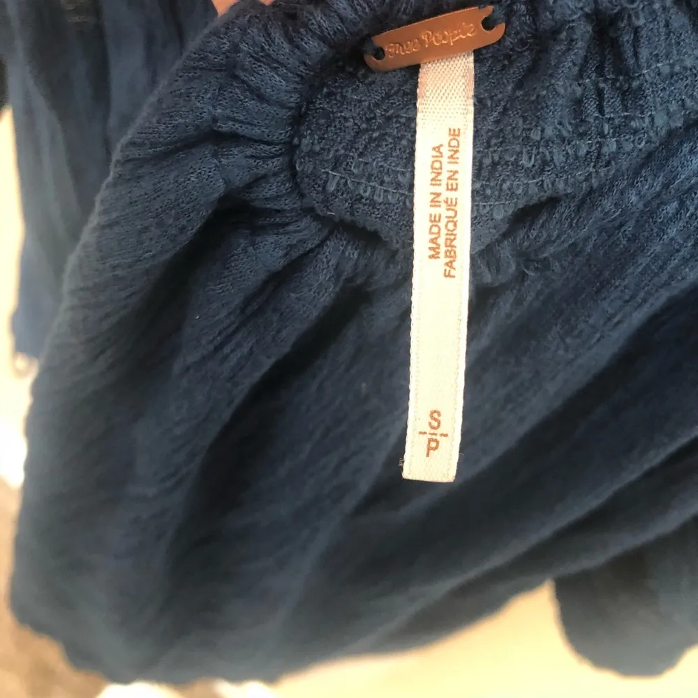 Free People santorini off shoulder open back top - Image 6