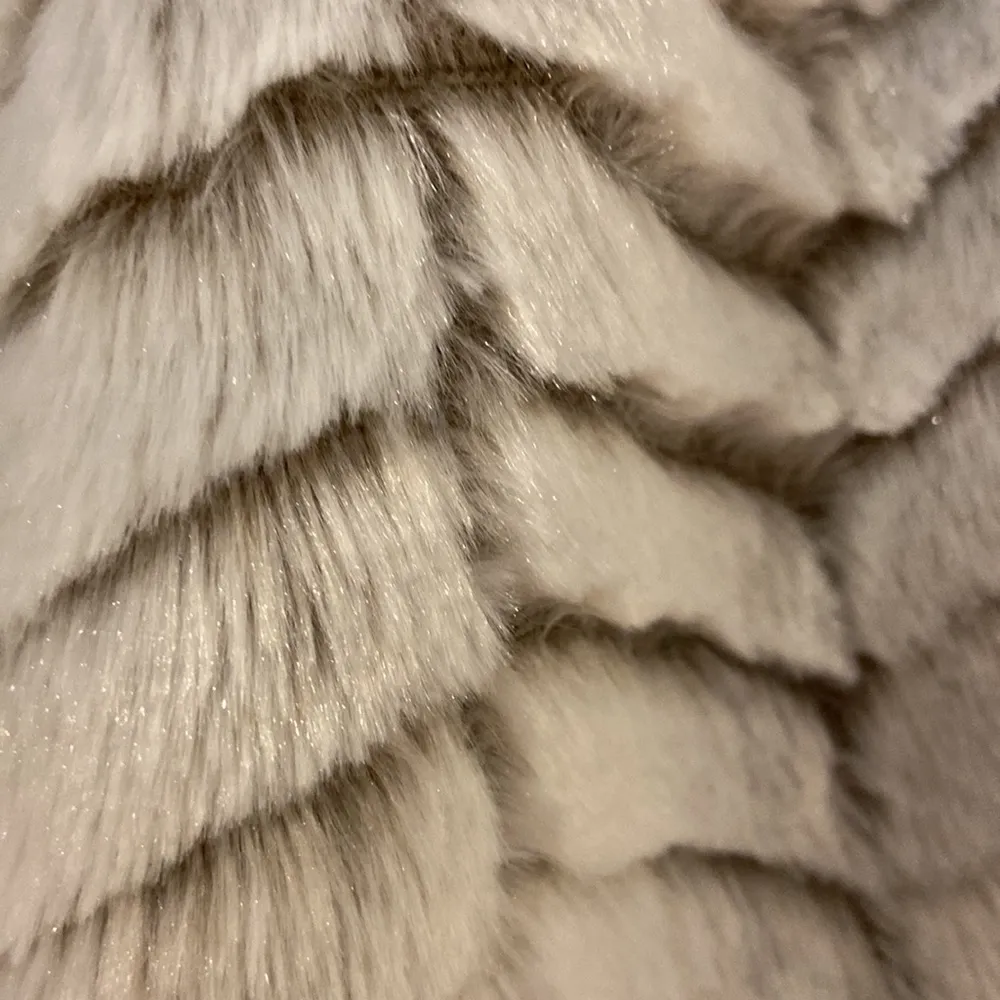 Sabrina Lauren New York Fluffy Vest size S brand new with tag see all photos - Image 9