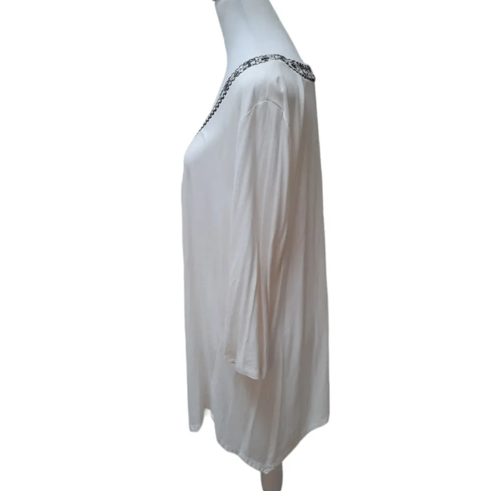 Adrianna Papell Women's Plus White with Black Trim Long Sleeve Tunic Top - Image 2
