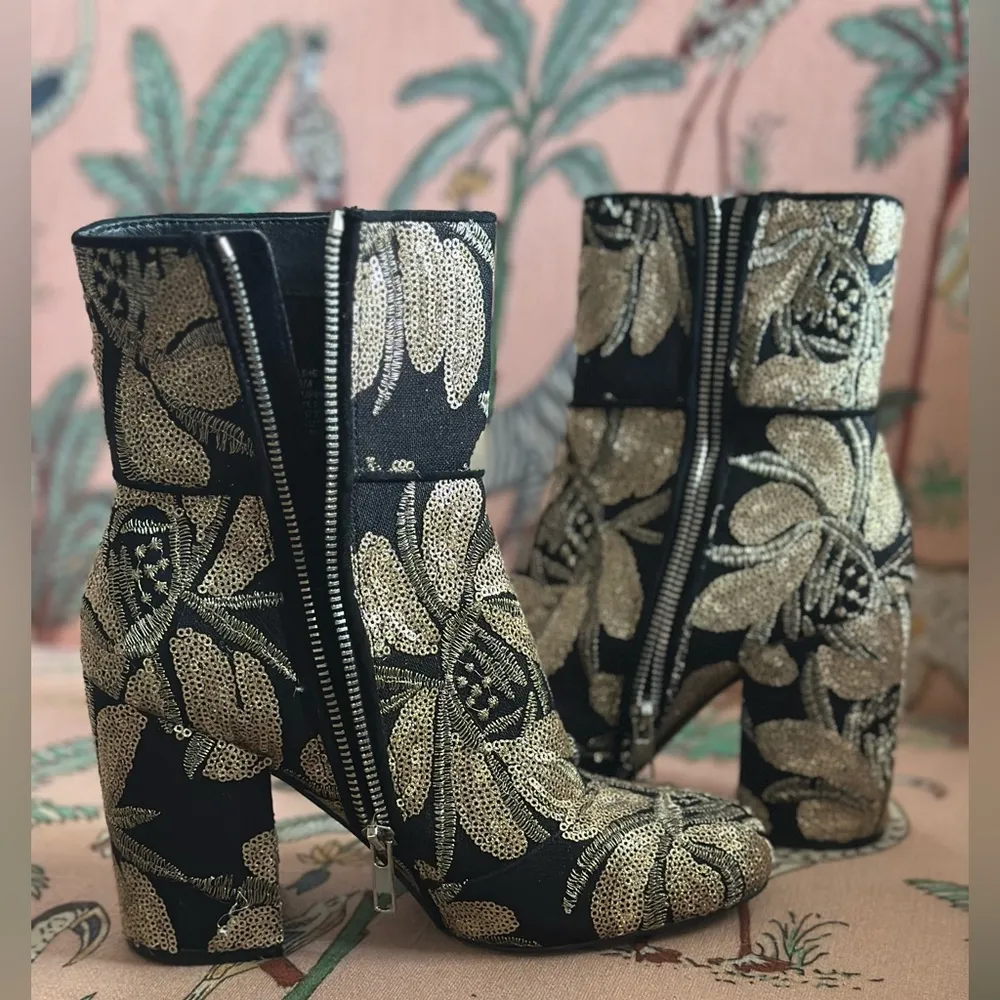 Steve Madden Goldie Black & Gold Sequined Block Heeled Ankle Zip Boots 7.5M - Image 9