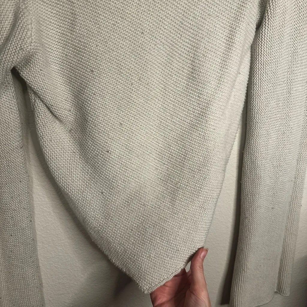 Le Lis Light Gray Knit Top - Image 2