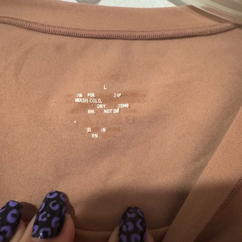 SKIMS Fits Everybody T-Shirt Bodysuit in Limited Edition Sienna size large - Image 3