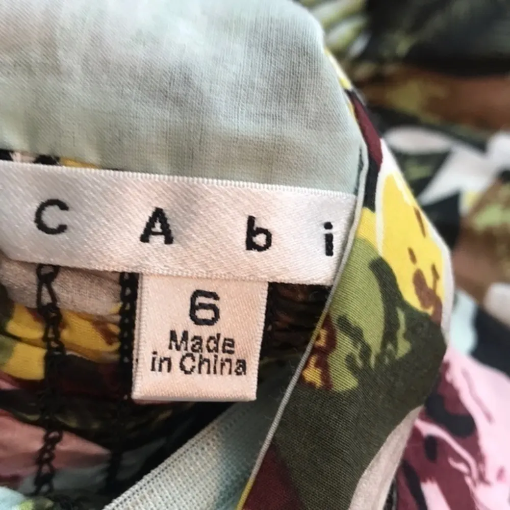 Cabi fitted floral cross back tank💚 - Image 6