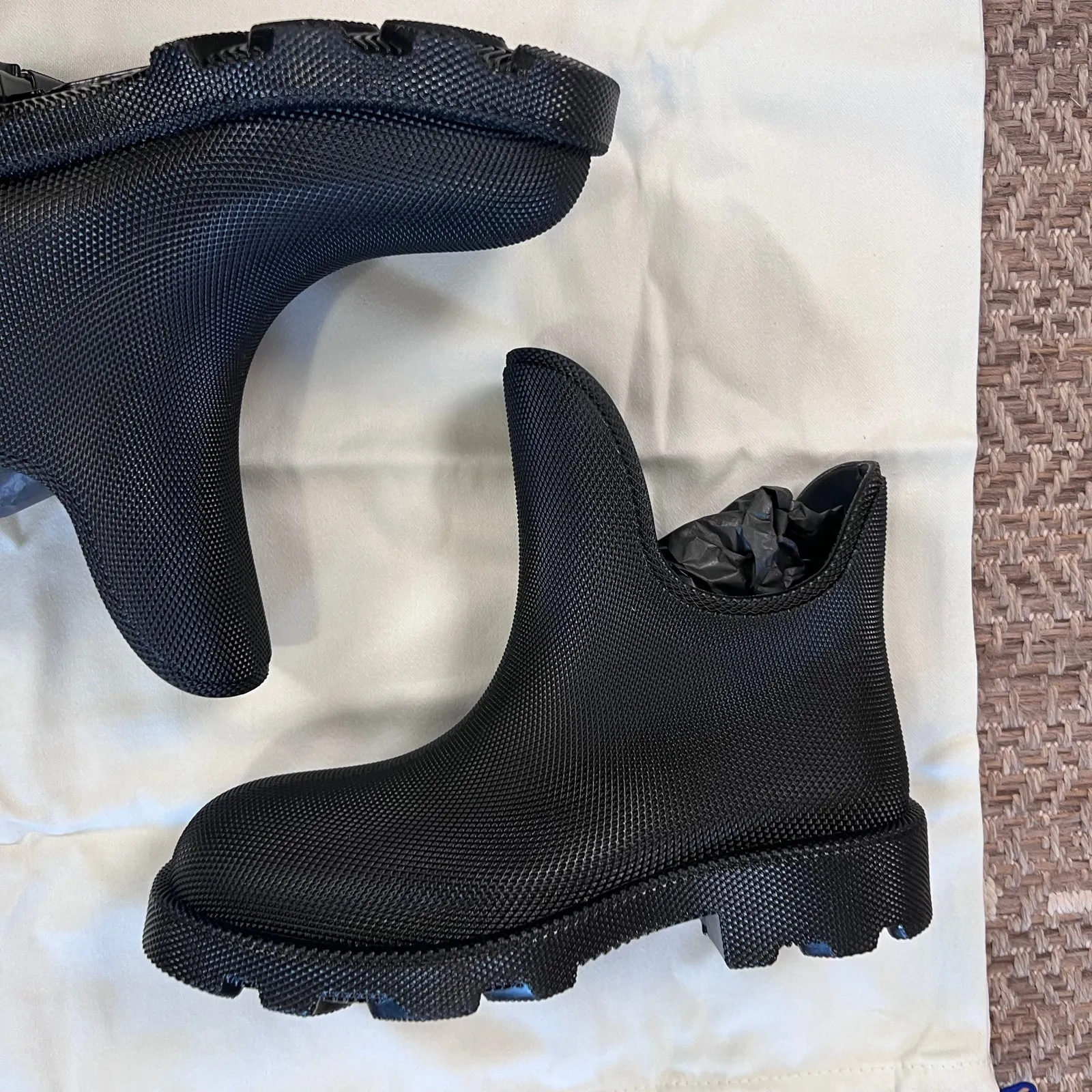 Burberry Marsh Rain Boots Women's Black Solid Size 37 - Image 9