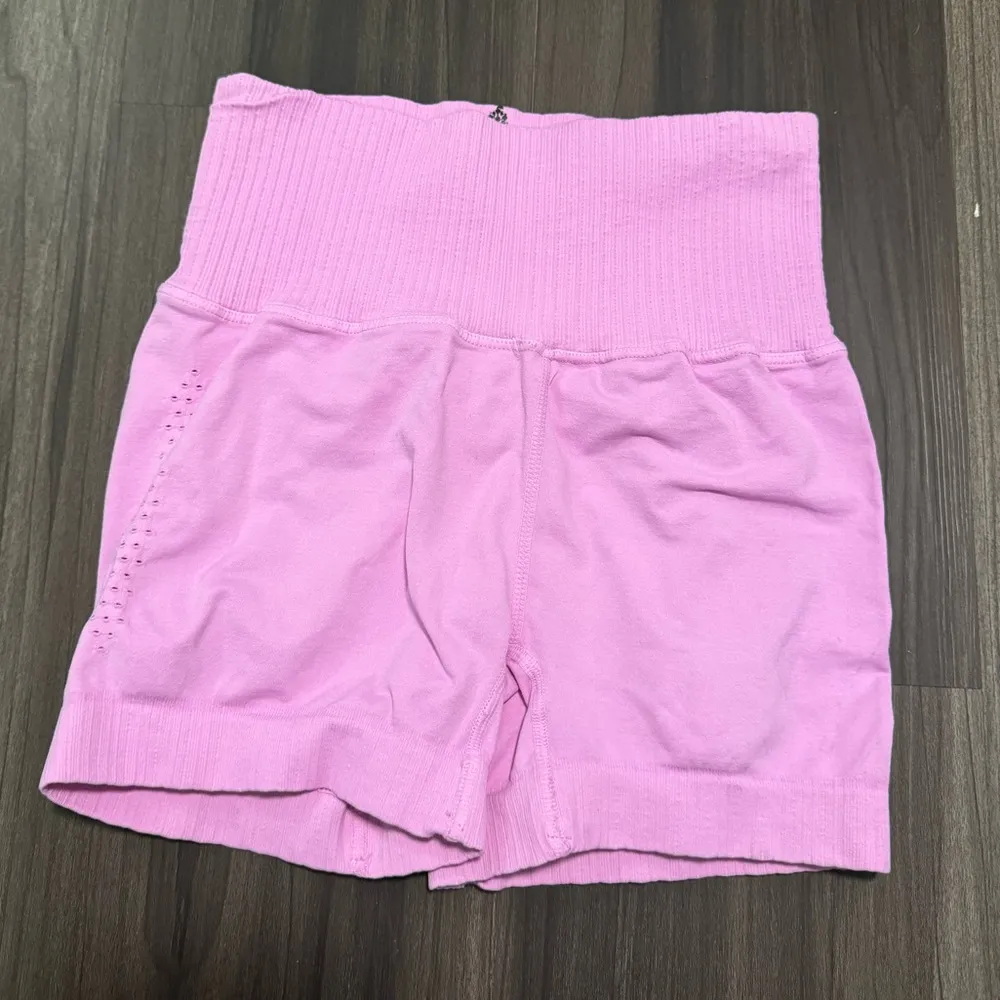 NWOT  movement Good Karma Running Shorts - Bright Orchid - XS/S - Image 5