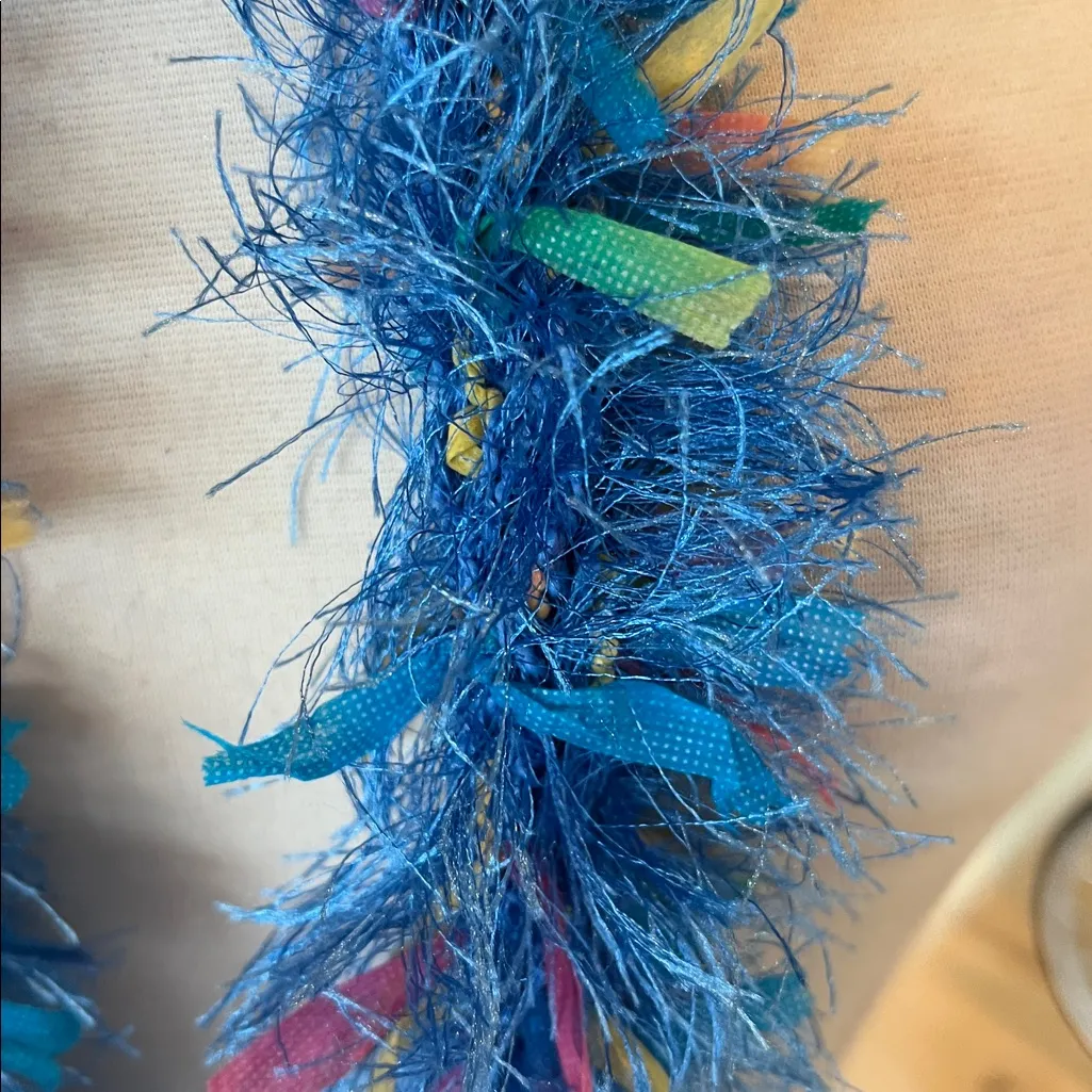 Festive Blue Feathered Scarf - Image 5
