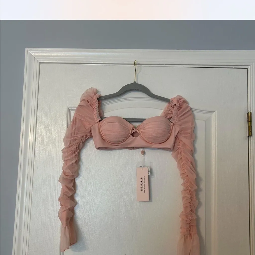 Oh Polly Chamonix Long Sleeve Ruched Crop Top in Blush - Image 4