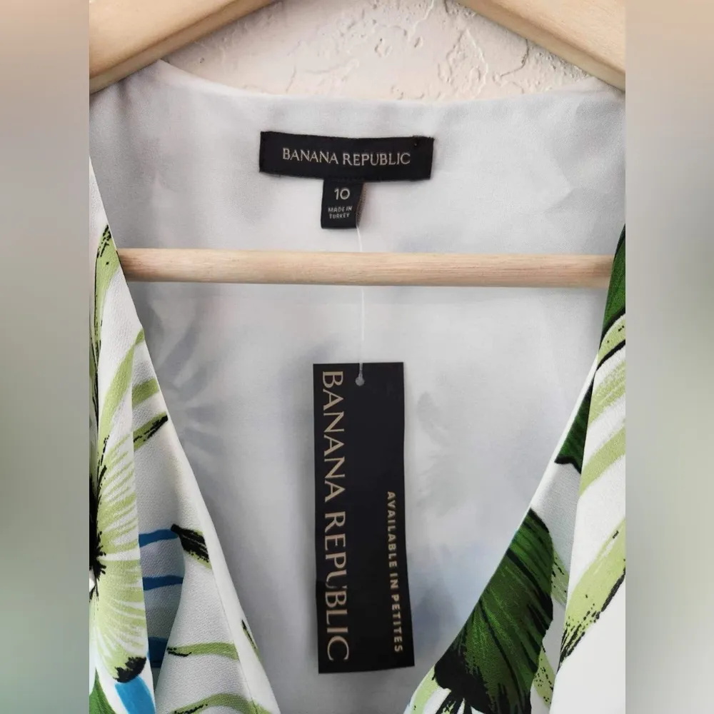 Banana Republic Floral Ruffle-Wrap Maxi Dress Size 10 new - Image 4