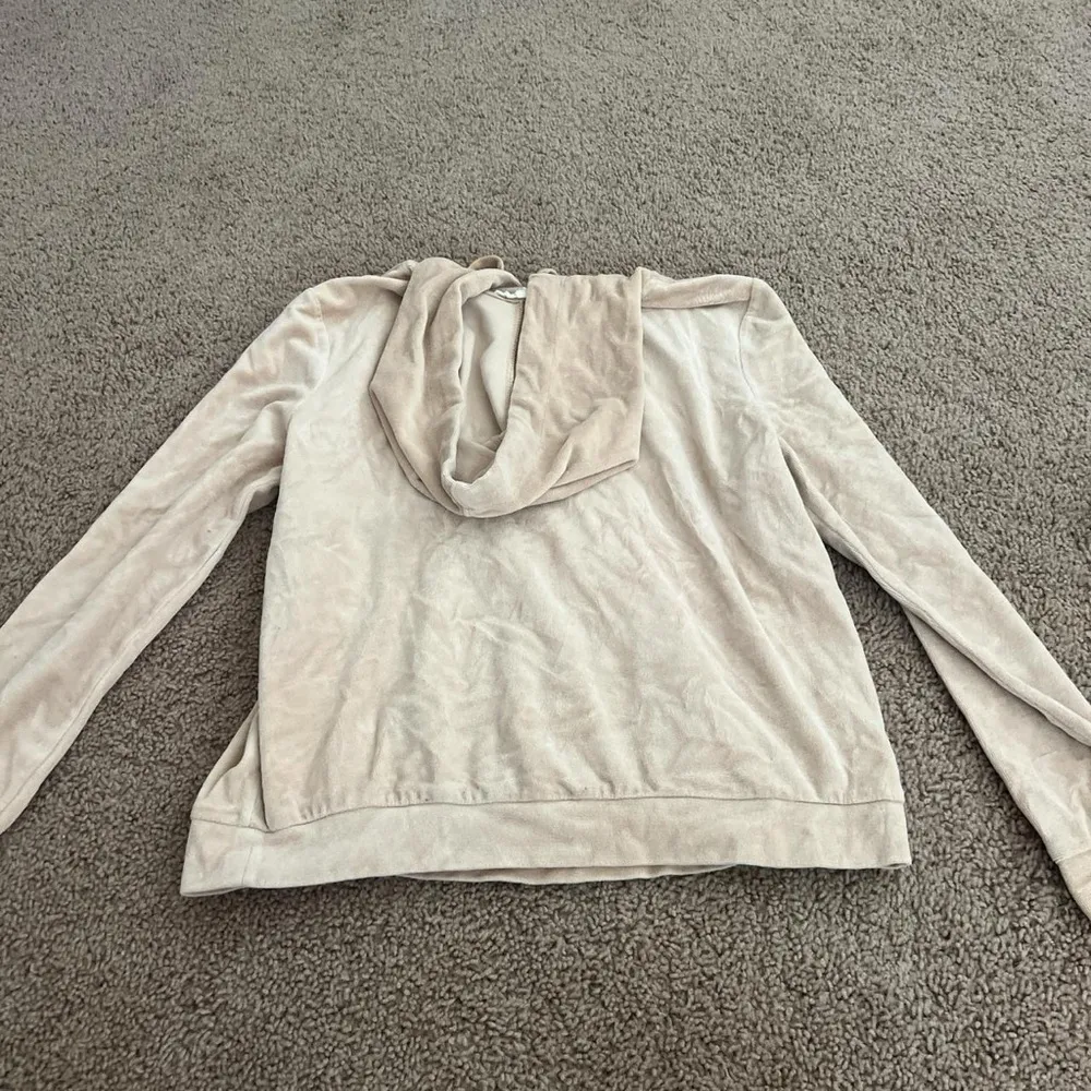 Tan Hoodie Size M - Image 2