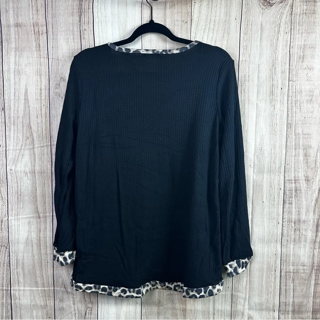 HEIMISH USA Black Top with Leopard Accents Size M - Image 5