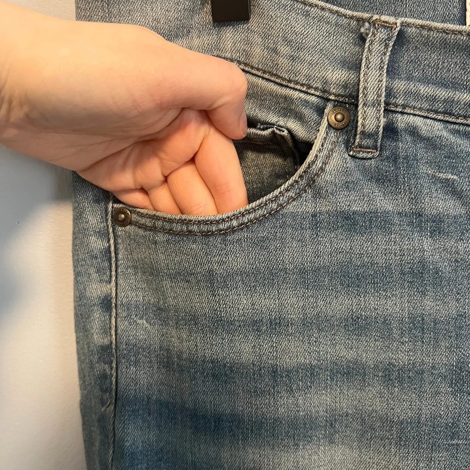 Loft Floral Embroidered Light Wash Modern Skinny Jeans sz 10 - Image 10