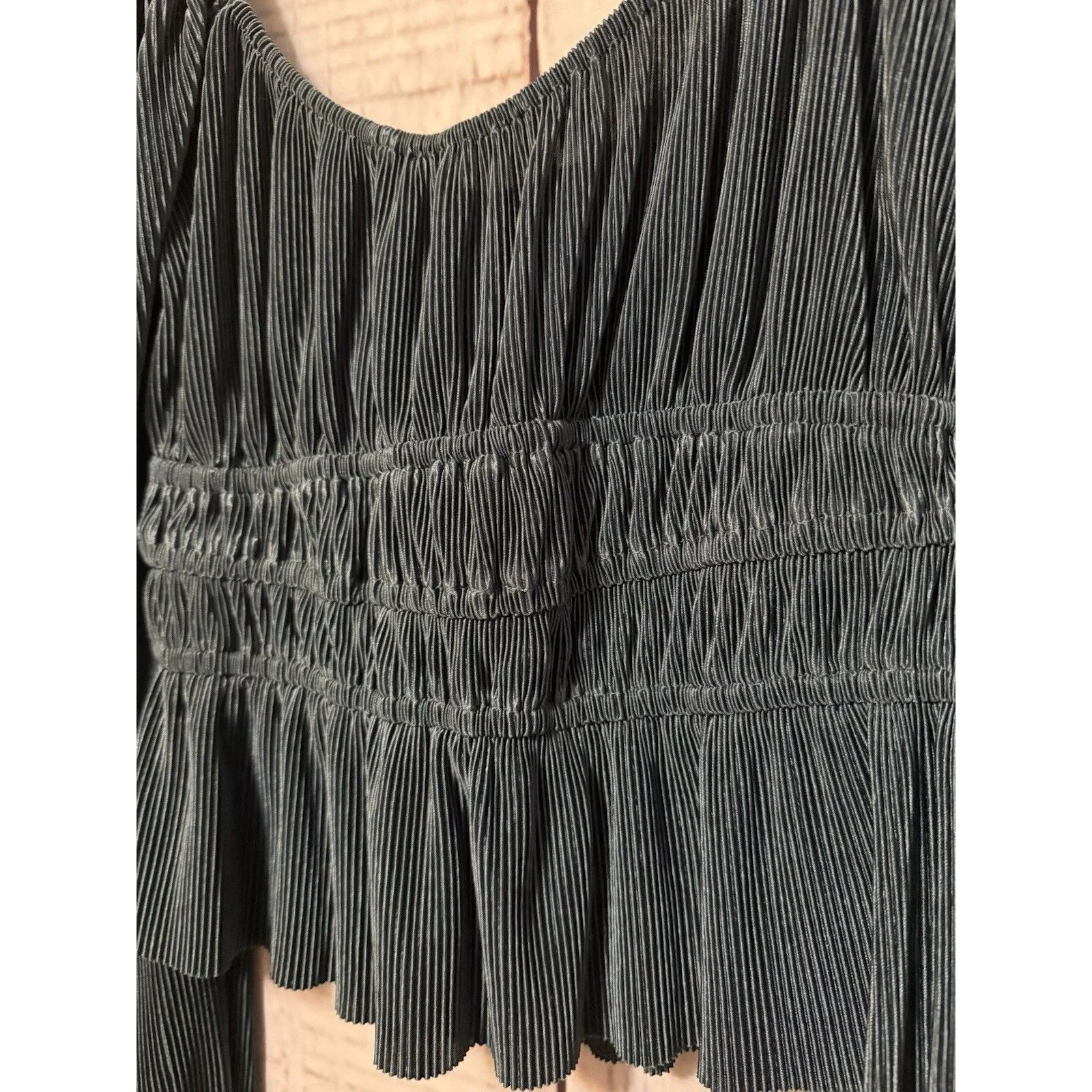 ASTR The Label Ziva Top Pleated Balloon Sleeve Plisse Blouse Deep Teal Medium - Image 3