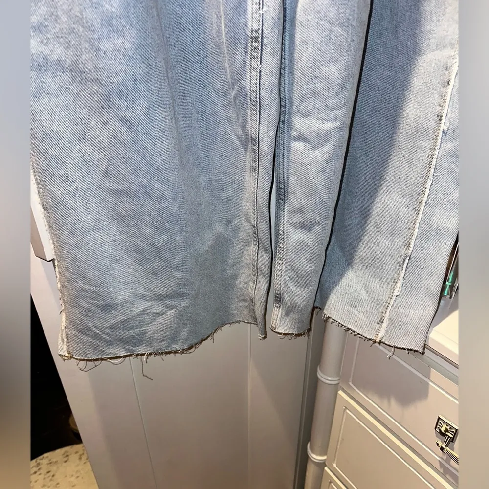 NWT  high waist wide legs distressed seams 💙 - Image 5