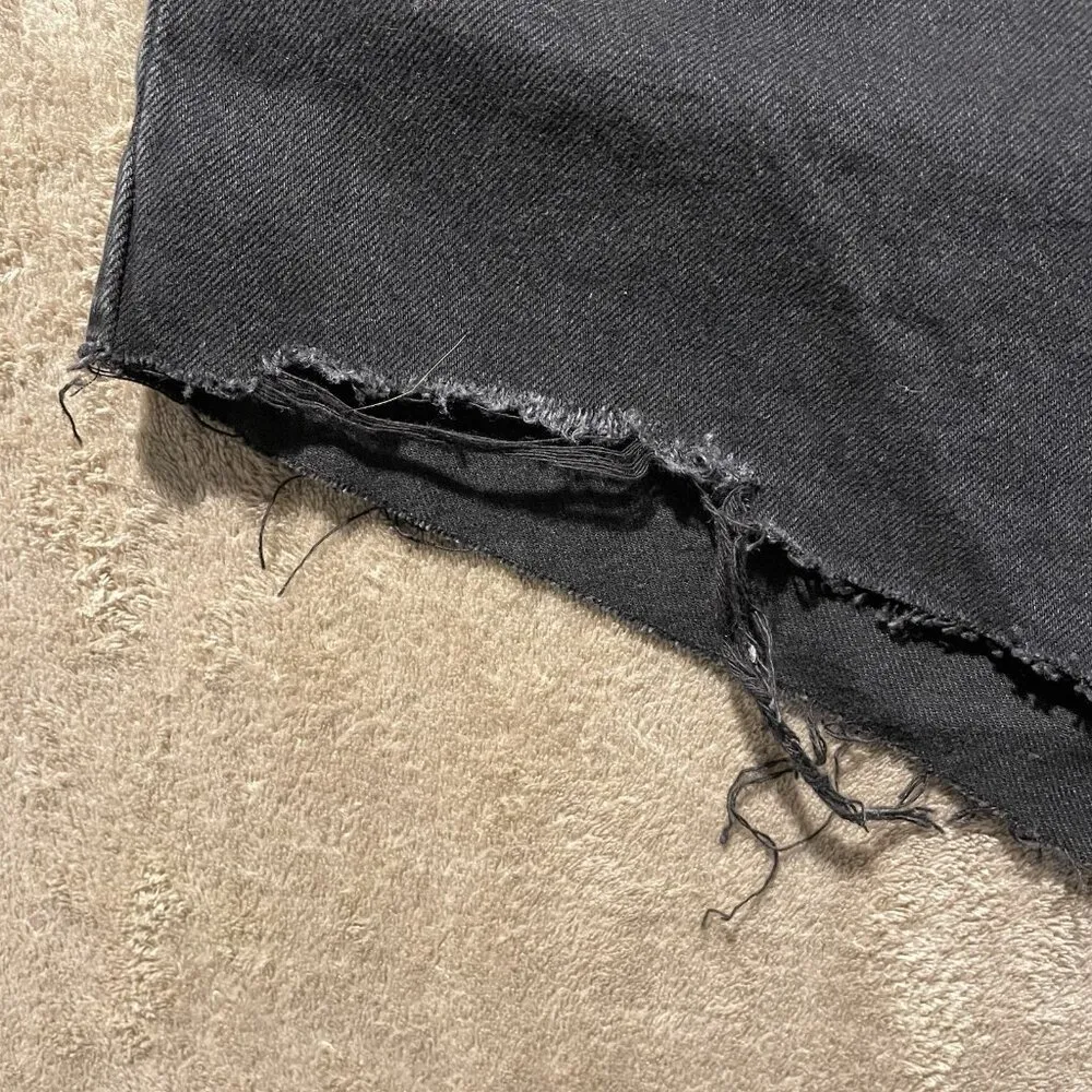 Levi's 501 Shorts Womens Sz 32 Black Denim Jean Cut-Off Distressed Fringe Casual - Image 6